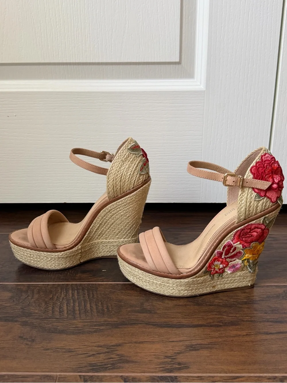 Gianni Bini Embroidered Floral Espadrille Wedge Sandals Nude 6